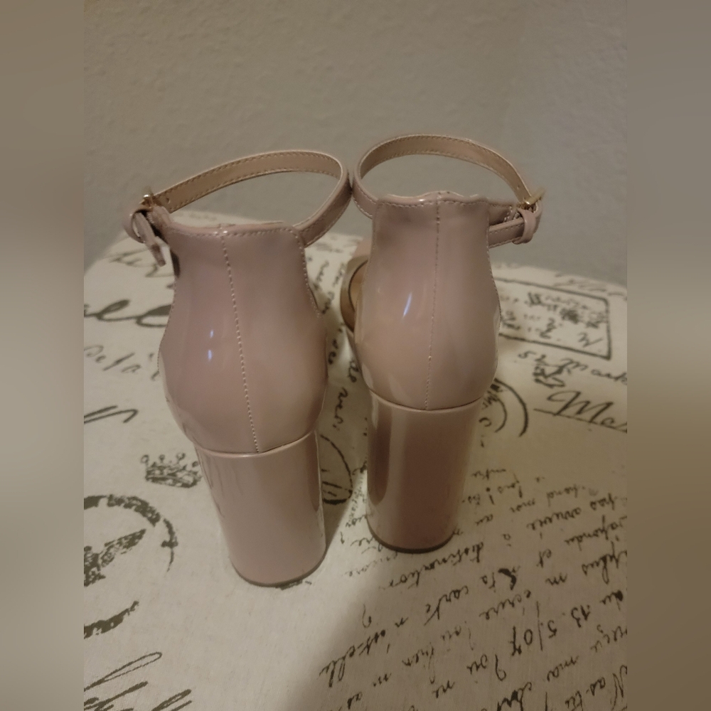 GBG Los Angeles Nude Block Heel Sandals - Picture 3 of 4